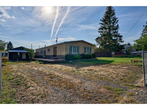 402 S East St, Joseph, OR, 97846-8446 | Card Image