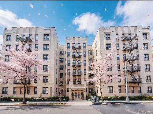 2d-4018 Hampton St, Elmhurst, NY, 11373-2055 | Card Image