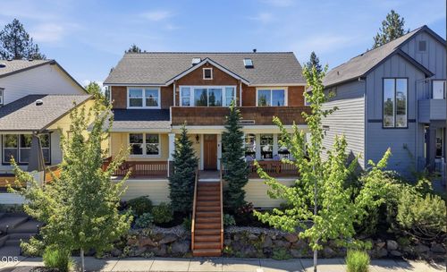 274 Nw Outlook Vista Dr, Bend, OR, 97703-5473 | Card Image