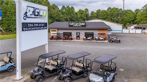 1316 N Andy Griffith Pkwy, Mount Airy, NC, 27030-2531 | Card Image