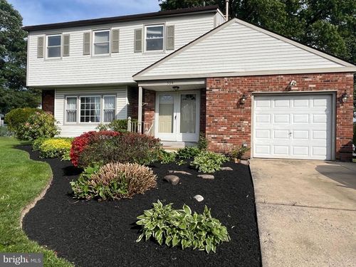 524 Ehret Rd, FAIRLESS HILLS, PA, 19030-3612 | Card Image