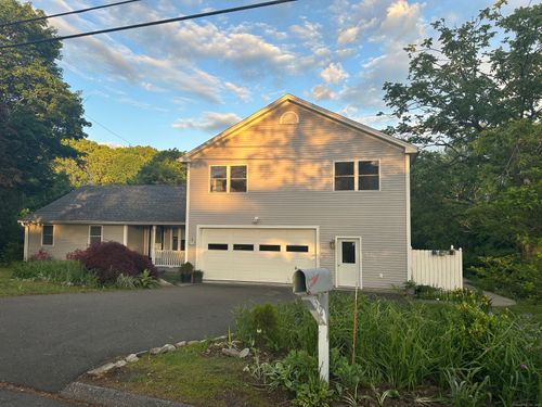 32 Benz St, Ansonia, CT, 06401-2508 | Card Image