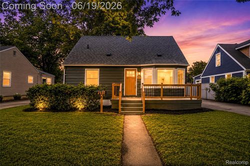 2330 Buckingham Ave, Berkley, MI, 48072-1217 | Card Image