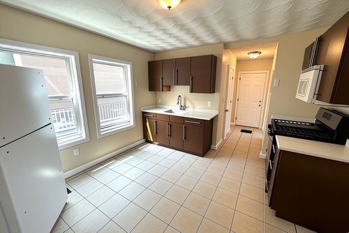 1-1096 N Shore Rd, Revere, MA, 02151-1539 | Card Image