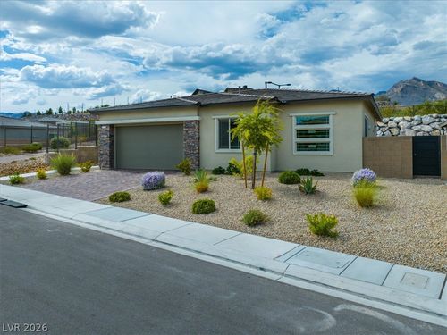 921 Woodburn Ln, Las Vegas, NV, 89138-4730 | Card Image