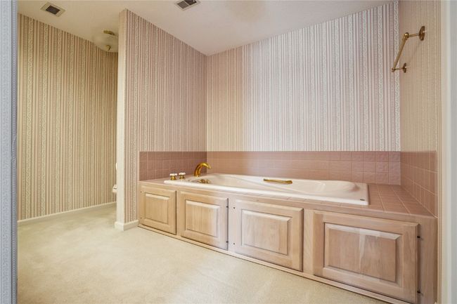 JACUZZI TUB | Image 16