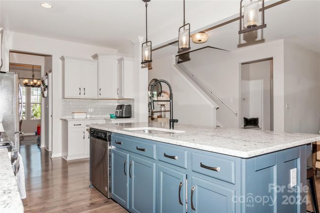 Kitchen | Image 11