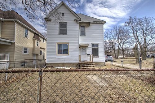 1590 N Water St, Decatur, IL, 62526-4460 | Card Image