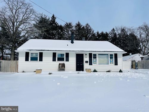 4 N Walnut Cir, WEST BERLIN, NJ, 08091-3706 | Card Image