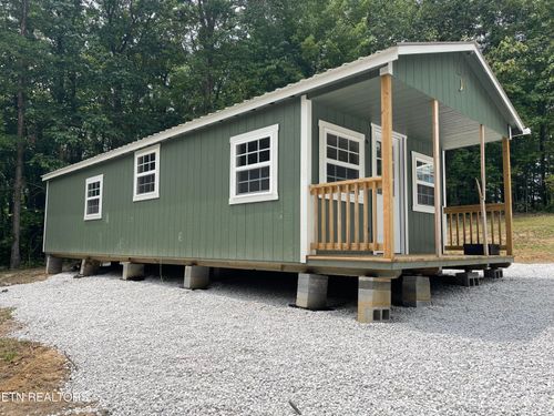 1017 Deer Lodge Hwy, Deer Lodge, TN, 37726 | Card Image