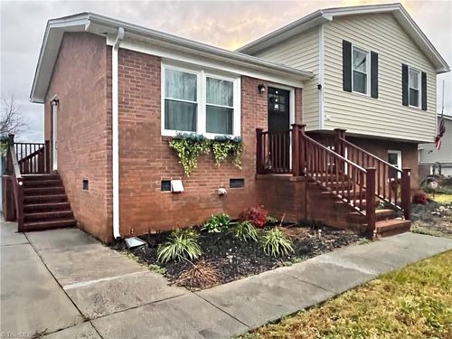 614 White Pines Country Clb Rd, Mount Airy, NC, 27030-8907 | Card Image