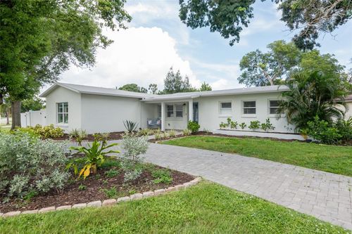 4003 W Coachman Ave, TAMPA, FL, 33611-2206 | Card Image