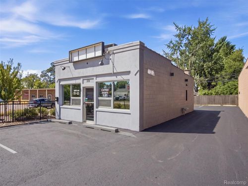 129 N Rochester Rd, Clawson, MI, 48017-1743 | Card Image