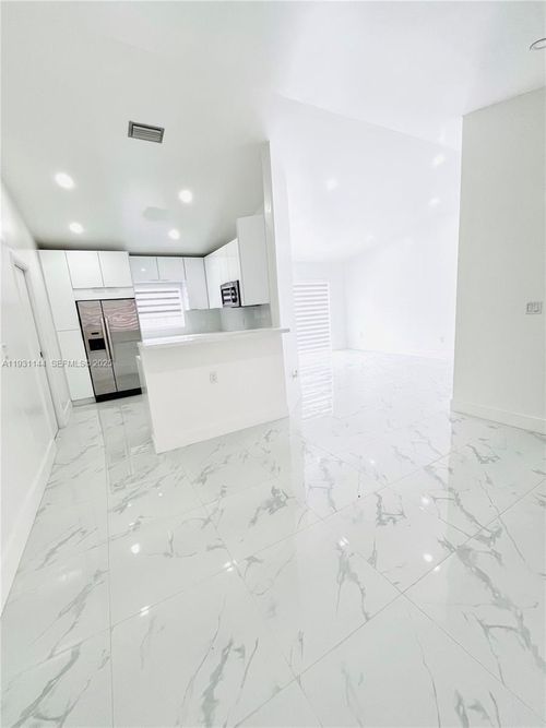 0-164 Nw 85th Ct, Miami, FL, 33126-6806 | Card Image