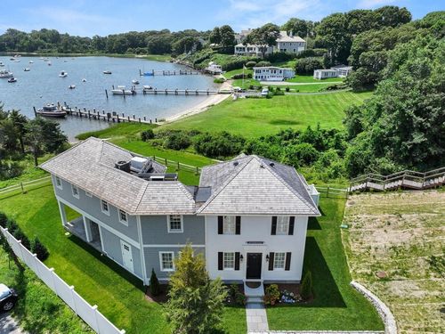 33 Oyster Place Rd, Cotuit, MA, 02635-3204 | Card Image