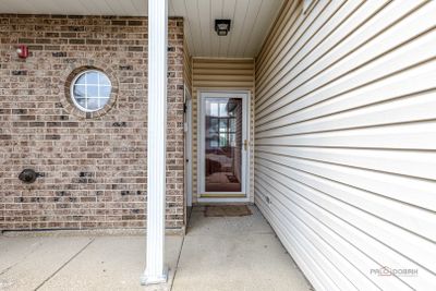 2266 S Elizabeth Street, Townhouse with 2 bedrooms, 2 bathrooms and 1 parking in Lombard IL | Image 3