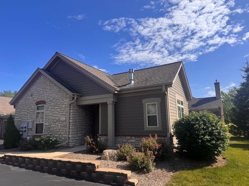 15160 Huff Way, Brookfield, WI, 53005-4147 | Card Image