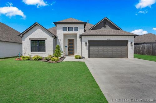 10714 S 281st East Ave, Coweta, OK, 74429-9012 | Card Image
