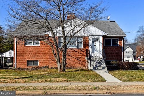 5601 26th St N, ARLINGTON, VA, 22207-1407 | Card Image