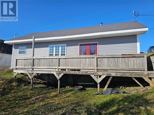 8 2nd Ave, Channel Port Aux Basques, NL, A0M1C0 | Card Image