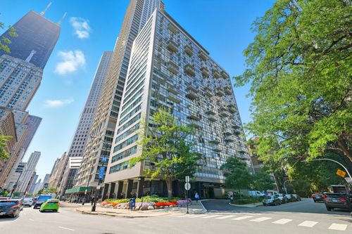 apt-701-1000 E Bellevue Pl, CHICAGO, IL, 60611-5305 | Card Image