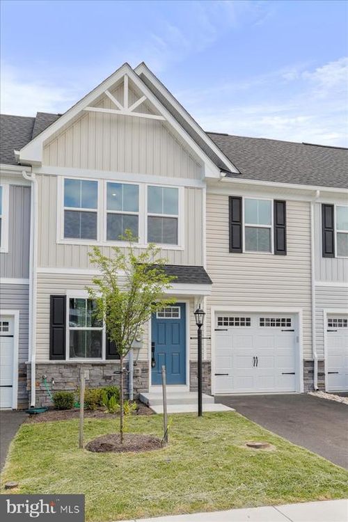 34 Bibury St, MARTINSBURG, WV, 25405-4303 | Card Image