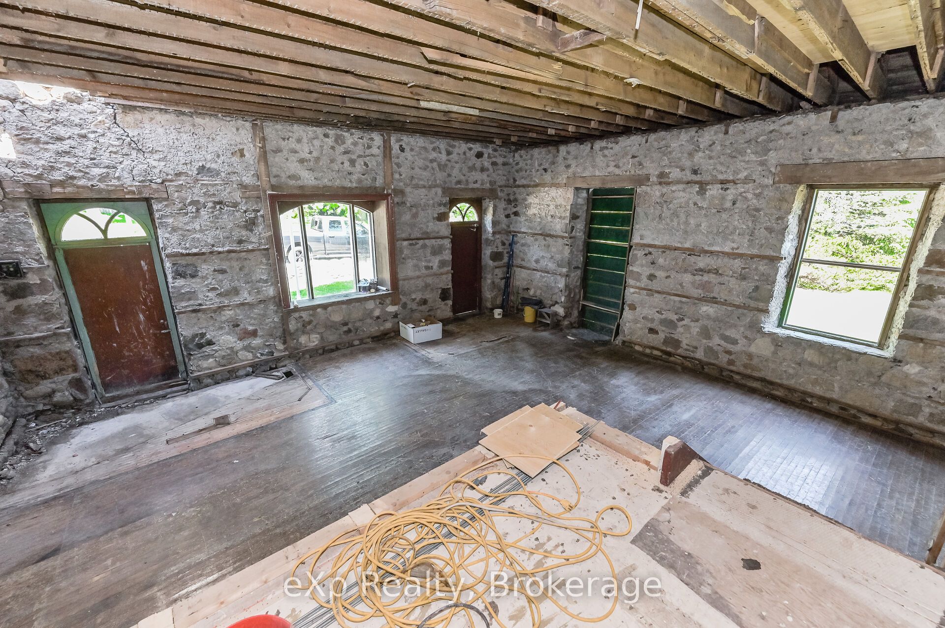 Commercial Lease in Centre Wellington 5