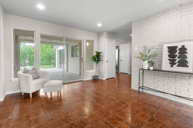 Beautiful entry | Image 13