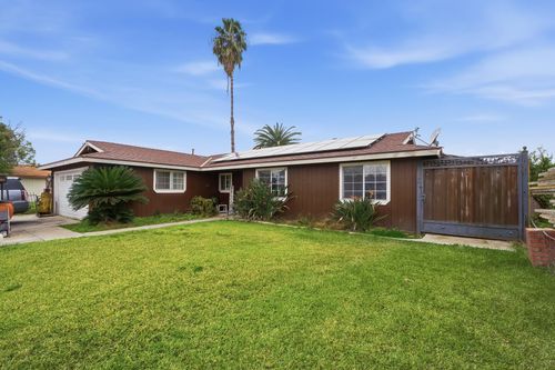 471 N Delta St, Porterville, CA, 93257-6214 | Card Image