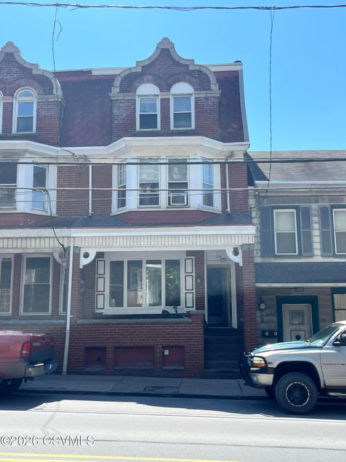 38 E Sunbury St, Shamokin, PA, 17872-4822 | Card Image