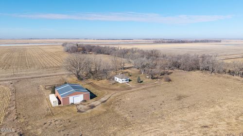 10808 94th St Se, Oakes, ND, 58474-9441 | Card Image