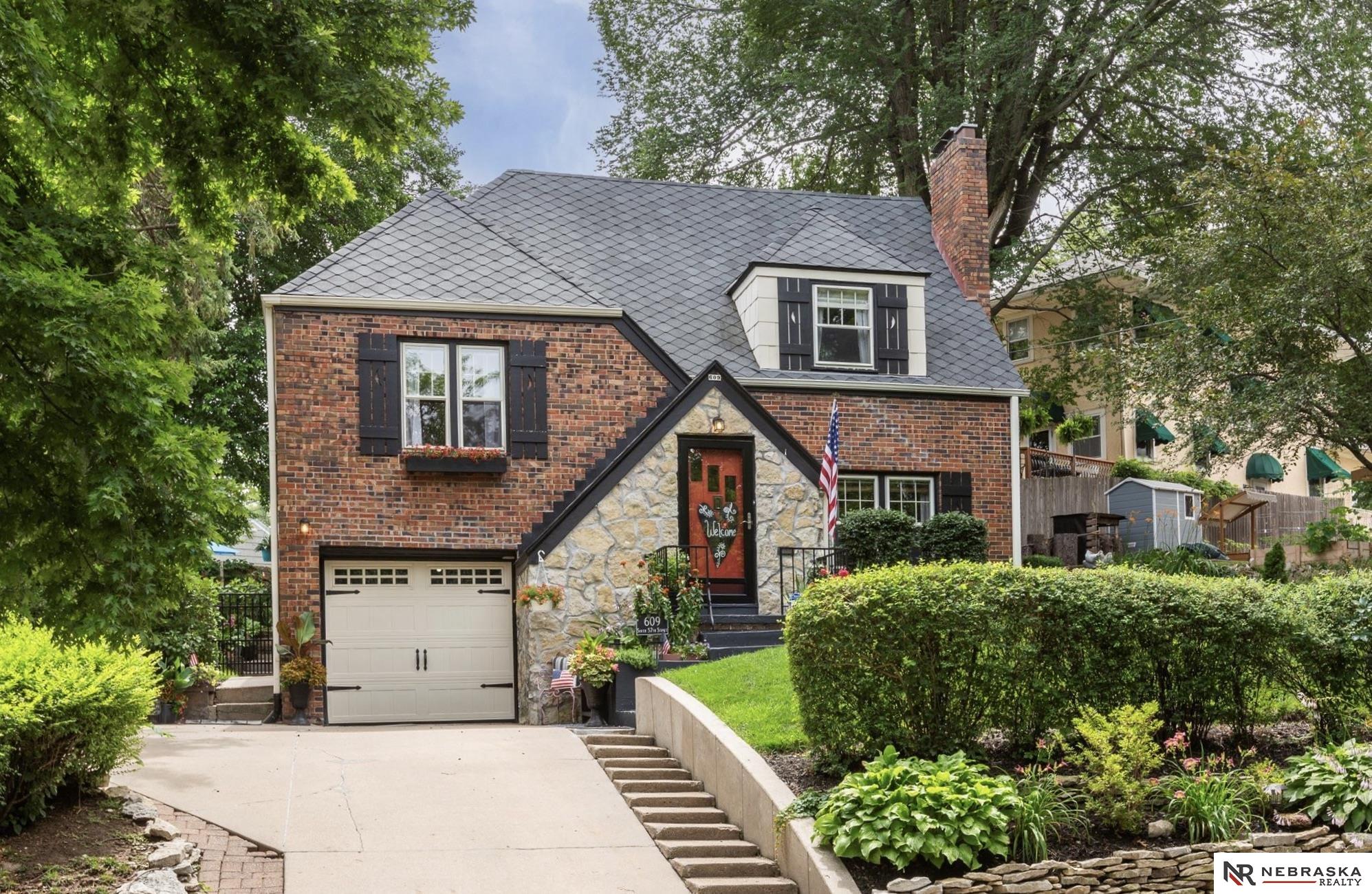 57th St, Omaha, NE 68106