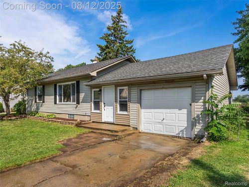 13699 Mckinley Ave, Warren, MI, 48089-3614 | Card Image