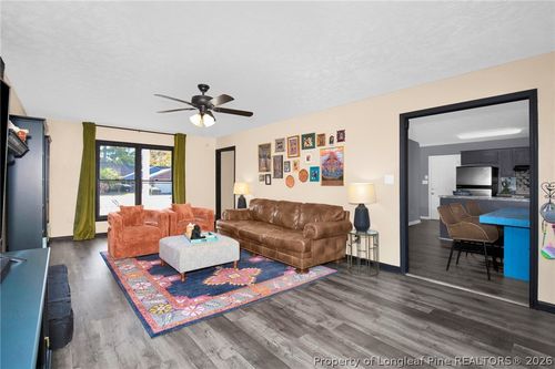 529 Old Farm Rd, Fayetteville, NC, 28314-1318 | Card Image
