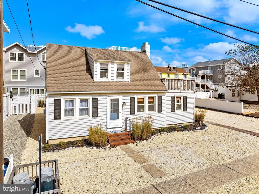 86th Sea Glass Ln, Beach Haven, NJ 08008