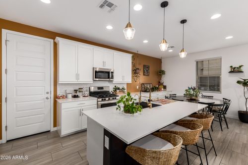 9916 E Texas Ave, Mesa, AZ, 85212-6477 | Card Image
