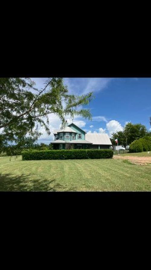 4026 Fm 109, New Ulm, TX, 78950-4975 | Card Image