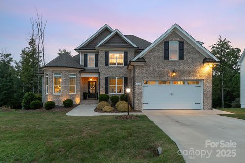 7619 Monty Dr, Kernersville, NC, 27284-5004 | Card Image
