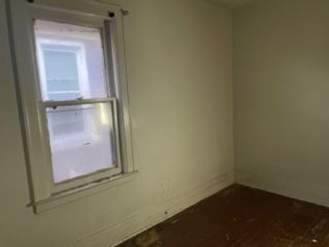 3015 Van Dyke St, House other with 5 bedrooms, 2 bathrooms and null parking in Detroit MI | Image 11