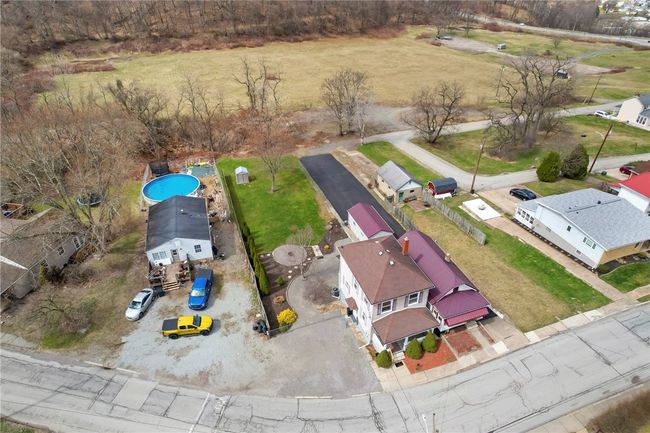 912 Holland St, House other with 3 bedrooms, 2 bathrooms and 4 parking in Vandergrift PA | Image 26