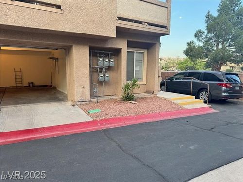 1068-5125 W Reno Ave, Las Vegas, NV, 89118-1585 | Card Image