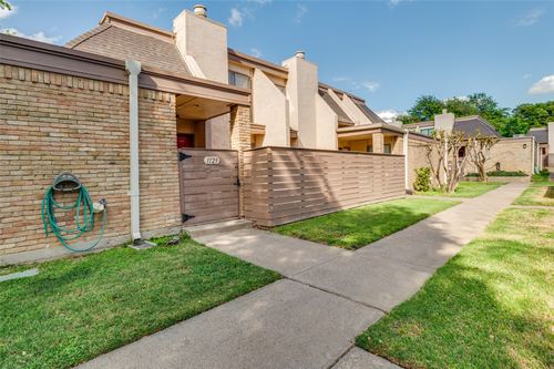 1129-3121 Park Ln, Dallas, TX, 75220-2748 | Card Image