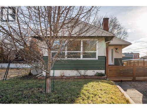 751 Saucier Ave, Kelowna, BC, V1Y6A4 | Card Image