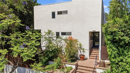 4-2147 N Beachwood Dr, Los Angeles, CA, 90068-3462 | Card Image