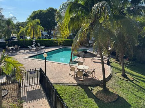 416-2160 Sw 16th Ave, Miami, FL, 33145-2872 | Card Image