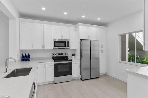 apt-101-700 Saratoga Cir, NAPLES, FL, 34104-8706 | Card Image