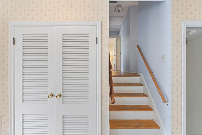 128 Walnut Tree Hill Rd, House other with 3 bedrooms, 2 bathrooms and 2 parking in Sandy Hook CT | Image 20