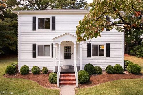 a-3117 Sterling Point Dr, Portsmouth, VA, 23703-4832 | Card Image