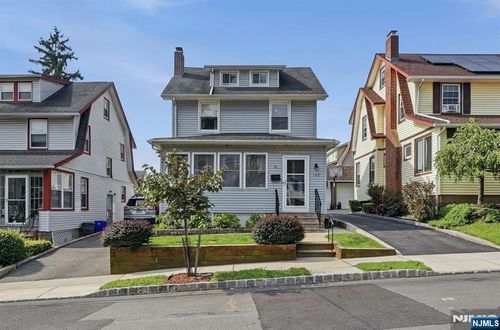 162 Maple St, West Orange, NJ, 07052-5821 | Card Image