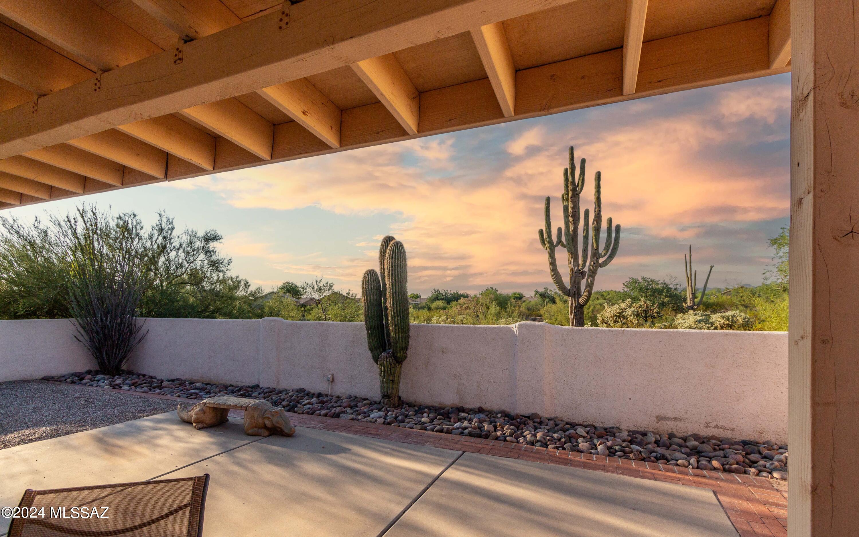 Albatross Dr, Tucson, AZ 85742